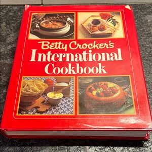 Betty Crocker International Cookbook 1980. Excellent condition